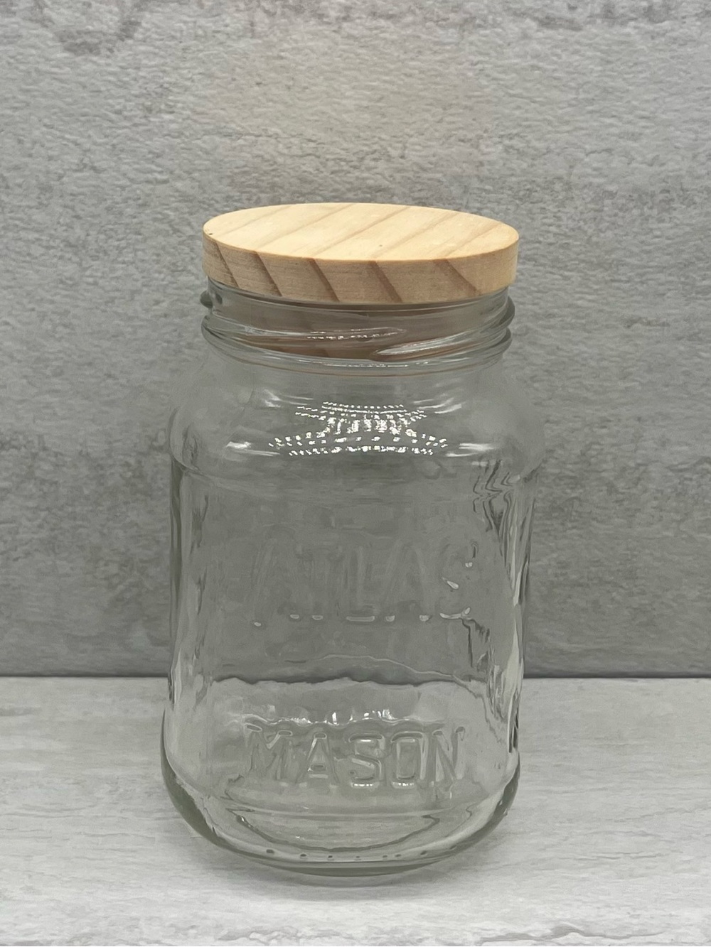 🎉 $5 Atlas 14 oz Glass Mason Jar with Wooden Lid